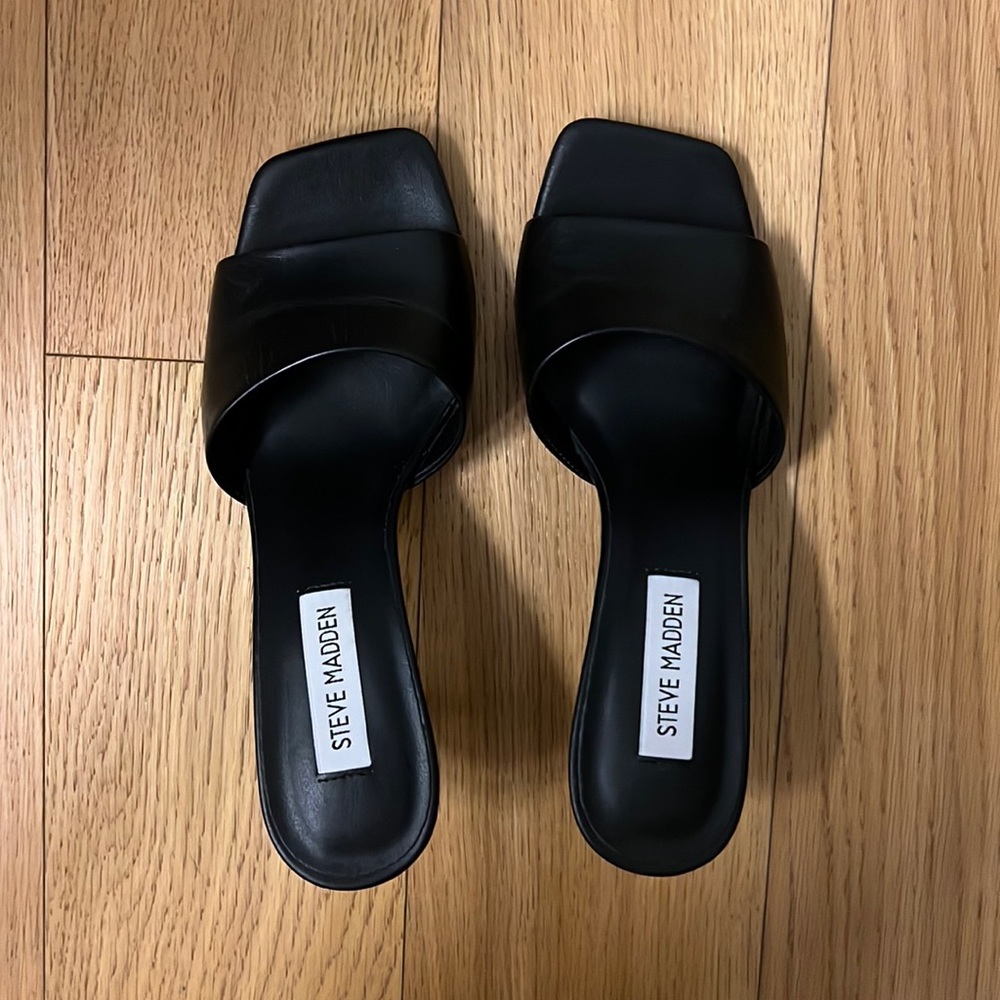 Steve Madden low heel sandals size 6.5